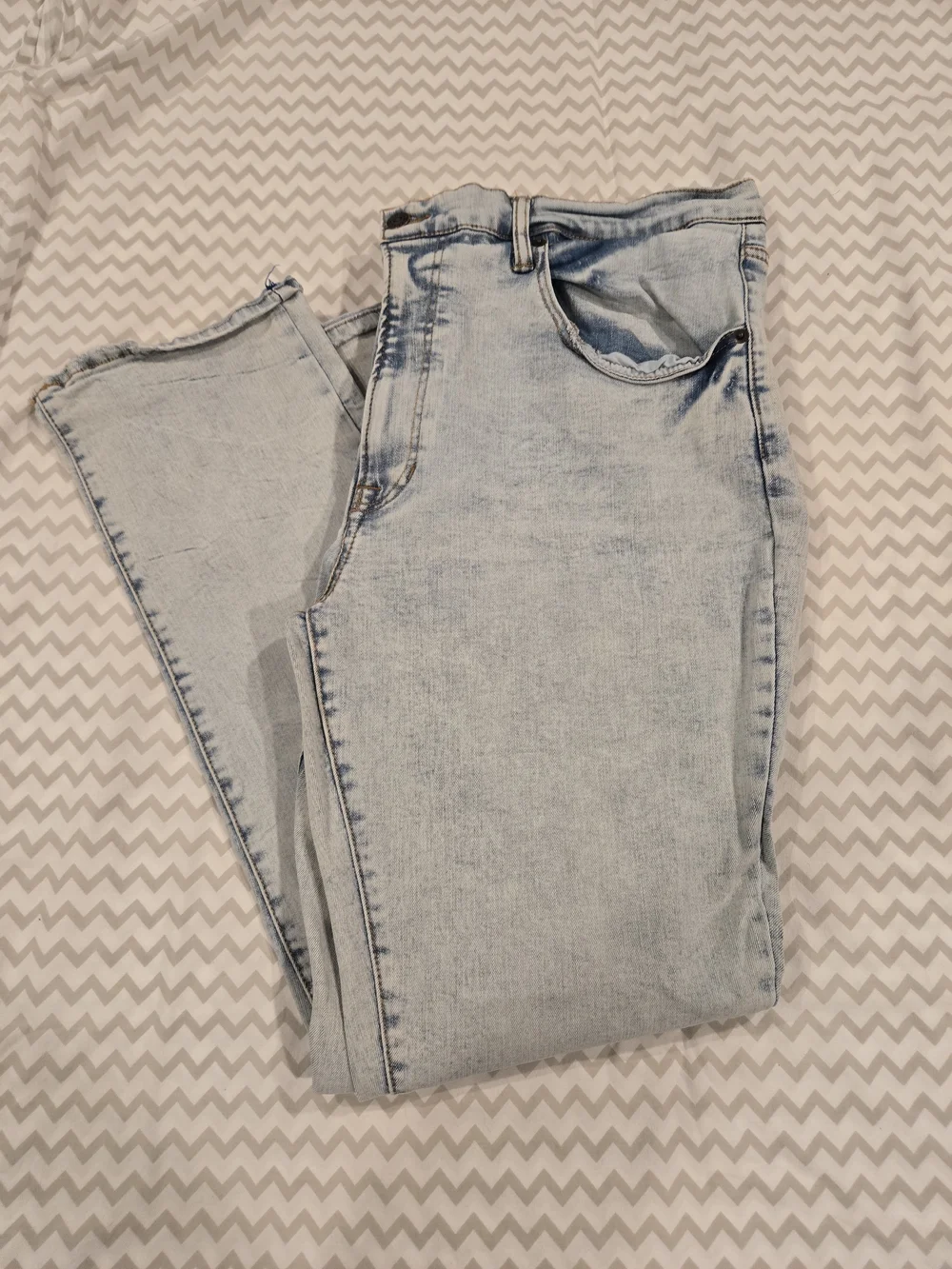 *Arizona Jean Co* Men's Jeans in Light Blue 